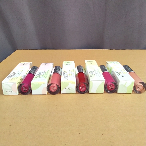 Clinque Lip Gloss Bundle - Picture 3 of 15